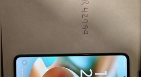 Mint
													Motorola Razr (2025) - Unlocked, Green, 256 GB, 8 GB, photo 2 of 19