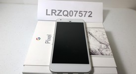 Good
													Google Pixel XL - Verizon, Silver, 32 GB, 4 GB, Verizon Edition, photo 4 of 10