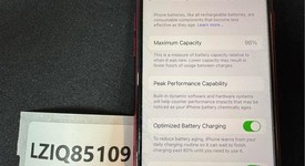 Fair
													Apple iPhone SE 3rd Gen 2022 - Unlocked, Red, 64 GB, A2595, photo 3 of 7
