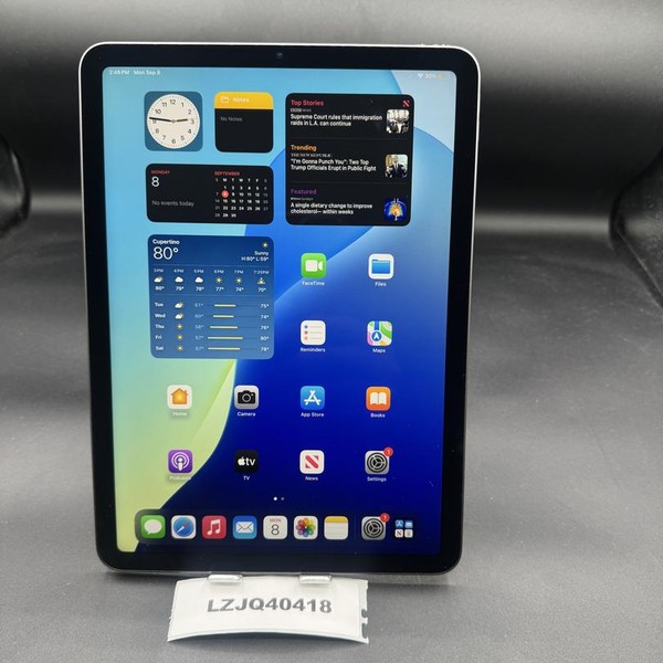 Apple iPad Air 5th Gen - Wi-Fi, 64 GB, Gray, A2588