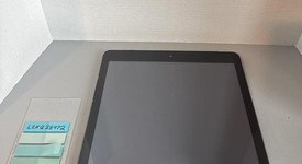 Good
													Apple iPad 9th Gen - Unlocked, Gray, 64 GB, A2603, photo 2 of 6