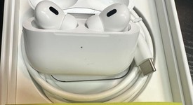 Used
													Apple AirPods Pro 2nd Gen - Lightning, photo 1 of 7