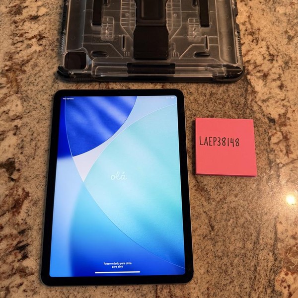 Apple iPad Air (5th Gen) - Unlocked, 256 GB, Gray, A2589