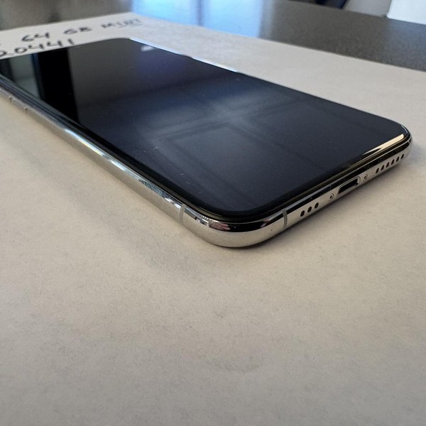 Apple iPhone Xs - Unlocked, Silver, 64 GB, A1920