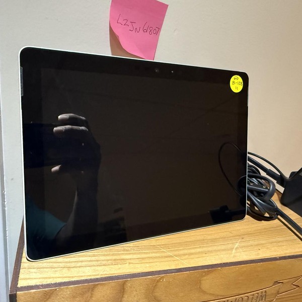 Microsoft Surface Go - Wi-Fi, Silver, 128 GB, 8 GB