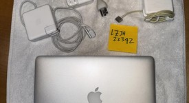 Fair
													MacBook Pro 2015 (Retina) - 13" - Silver, 1 TB, 16 GB, photo 2 of 15