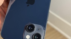 Mint
													Apple iPhone 13 - Unlocked, Midnight, 128 GB, A2482, photo 3 of 5