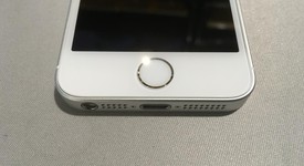 Good
													Apple iPhone SE 1st Gen 2016 - Unlocked, Silver, 16 GB, A1723, photo 3 of 13