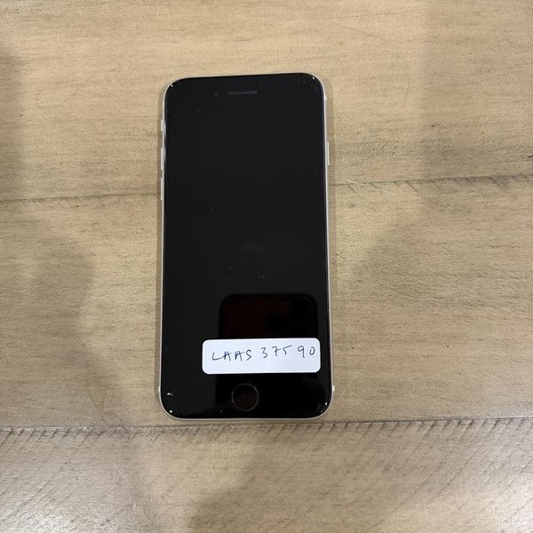 Apple iPhone SE 3rd Gen 2022 - Unlocked, 128 GB, Starlight, A2595