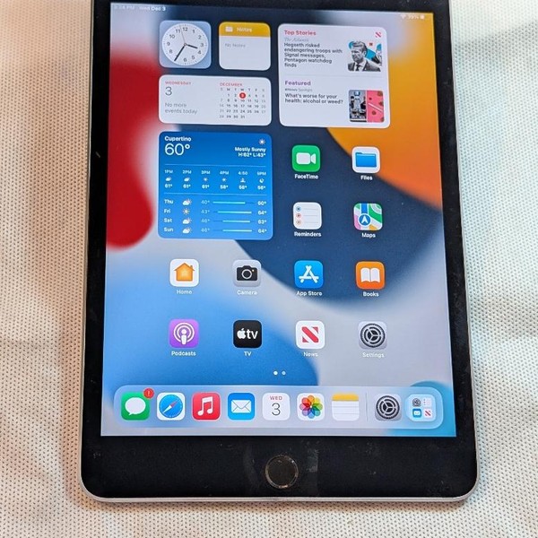 Apple iPad Mini 4 - Unlocked, 128 GB, Gray