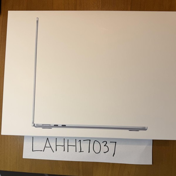 MacBook Air 2026 (M5) - 13 inch - 1 TB, Sky Blue, 16 GB, Apple M5 10-Core (10-core GPU)