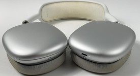 Used
													Apple AirPods Max - Silver, photo 1 of 7
