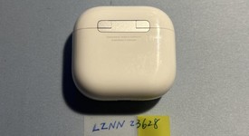 Used
													Apple AirPods 4th Gen - Active Noise Cancellation, photo 3 of 3