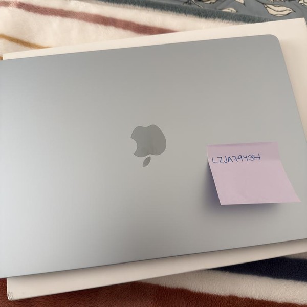 MacBook Air 2025 (M4) - 15 inch - 256 GB, Sky Blue, 16 GB, Apple M4