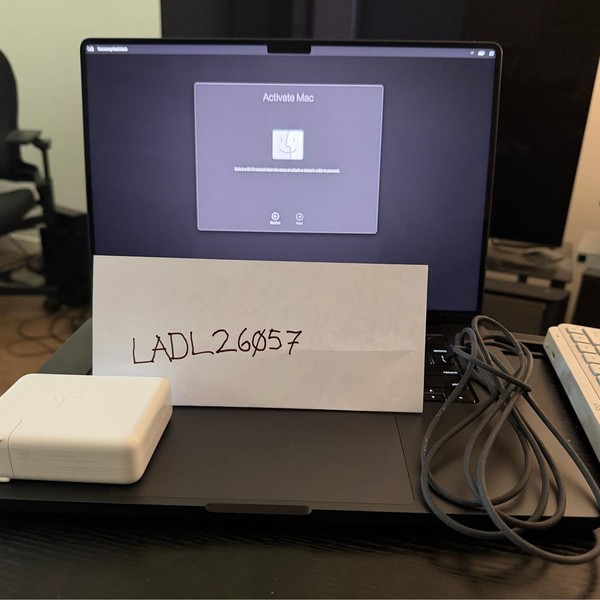 MacBook Pro 2024 - 16 inch - 1 TB, Space Black, 48 GB, Apple M4 Max 16-core