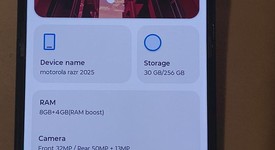 Good
													Motorola Razr (2025) - Unlocked, Blue, 256 GB, 8 GB, photo 4 of 13