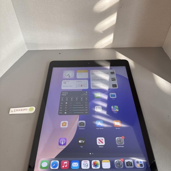 Apple iPad 9th Gen - Wi-Fi, 256 GB, Gray, A2602