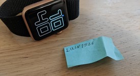 Good
													Apple Watch Series 3 42mm - Unlocked, Gold, A1861, Aluminum, photo 5 of 8