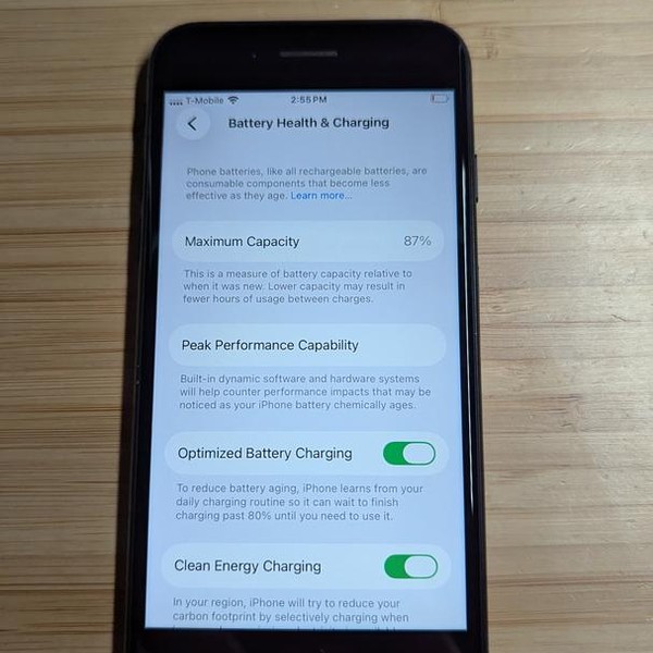 Apple iPhone SE 3rd Gen 2022 - Unlocked, 128 GB, Midnight, A2595