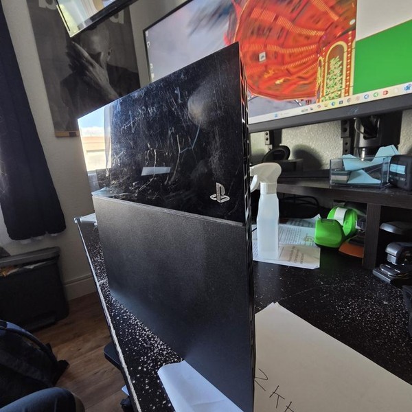 PlayStation 4 - 500 GB, Black, Standard