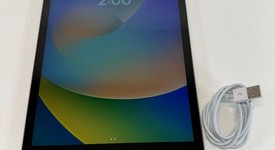 Good
													Apple iPad 8th Gen - Wi-Fi, Gray, 128 GB, A2270, photo 1 of 2