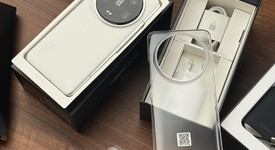 Mint
													Xiaomi 14 Ultra - Unlocked Non-US, White, 512 GB, 16 GB, photo 5 of 11