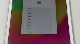 Good
													Apple iPad Pro 12.9" 2nd Gen 2017 - Unlocked, Gold, 64 GB, photo 1 of 7