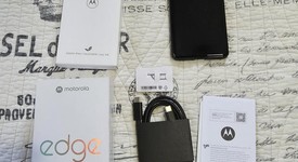 Mint
													Motorola Edge (2025) - Unlocked, 256 GB, photo 4 of 8