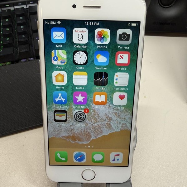 Apple iPhone 6 - Unlocked, 64 GB, Silver, A1549