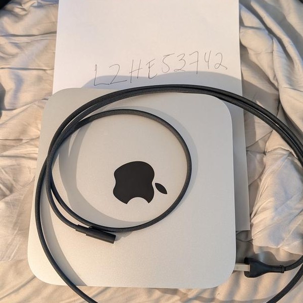 Mac mini 2023 - 256 GB, 8 GB, Apple M2, 1 Gigabit Ethernet