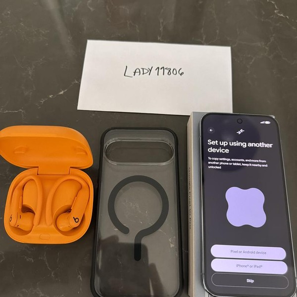 Google Pixel 10 Pro - T-Mobile, 128 GB, Moonstone, G4QUR