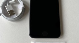 Mint
													Apple iPhone 7 - Unlocked, Black, 32 GB, A1778, GSM, photo 2 of 8