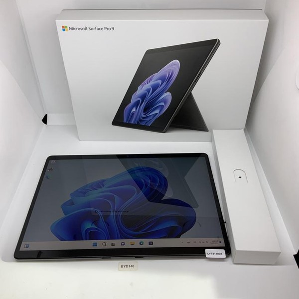 Microsoft Surface Pro 9 - Wi-Fi, 1 TB, Graphite, 16 GB, Intel Core i7, Wi-Fi