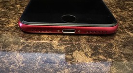 Good
													Apple iPhone SE 3rd Gen 2022 - T-Mobile, Red, 64 GB, A2595, photo 3 of 8