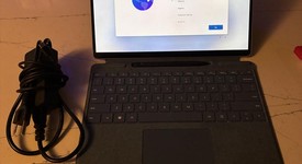 Good
													Microsoft Surface Pro 9 - Wi-Fi, I5, Platinum, 256 GB, 16 GB, Wi-Fi, photo 3 of 5