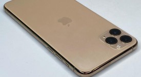 Good
													Apple iPhone 11 Pro Max - Unlocked, Gold, 64 GB, A2161, photo 5 of 6