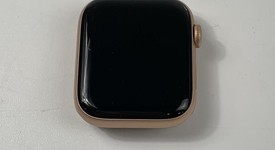 Good
													Apple Watch SE 1st Gen 44mm - Unlocked, Gold, A2354 - Cellular, Aluminum, photo 1 of 6
