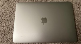 Good
													MacBook Pro 2017 (No Touch Bar) - 13" - I5, Silver, 256 GB, 8 GB, photo 4 of 9