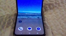 Mint
													Motorola Razr (2025) - T-Mobile, Blue, 256 GB, 8 GB, photo 1 of 7