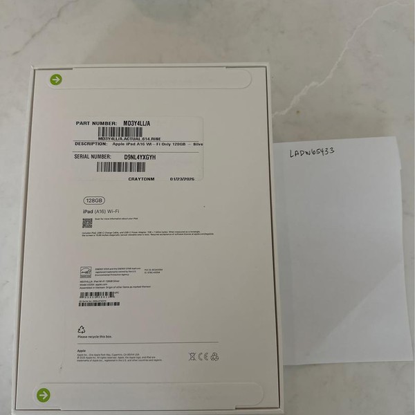 Apple iPad 11th Gen - Wi-Fi, 128 GB, Silver, A3354