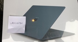 New
													Microsoft Surface Book 2 13.5" - I5, 256 GB, 8 GB, photo 1 of 3
