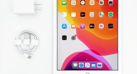 Mint
													Apple iPad Pro 9.7" - Unlocked, Silver, 256 GB, A1674, photo 1 of 1