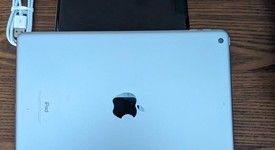 Good
													Apple iPad 5th Gen - Wi-Fi, Gray, 32 GB, A1822, photo 2 of 2