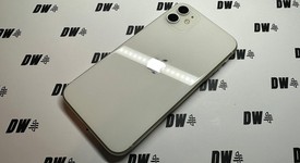 Fair
													Apple iPhone 11 - Unlocked, White, 64 GB, A2111, photo 3 of 5