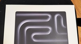 New
													MacBook Pro 2025 - 14" - Apple M5, Space Black, 512 GB, 32 GB, photo 3 of 5