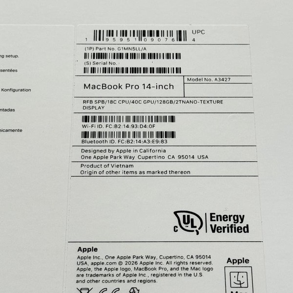 MacBook Pro 2026 - 14 inch (M5) - 2 TB, Space Black, 128 GB, Apple M5 Max 18-core (40-core GPU), Nano-texture Display