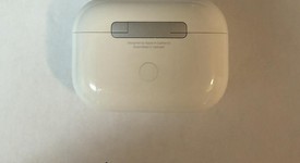 Used
													Apple AirPods Pro 2 - USB-C, photo 3 of 3