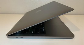 Good
													MacBook Pro 2020 - 13" - I5, Gray, 512 GB, 16 GB, photo 2 of 6