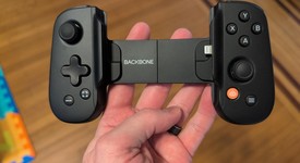 Good
													Backbone One Controller - Lightning (iPhone), Standard, photo 2 of 8