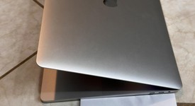 Good
													MacBook Pro 2019 - 15" - I7, Silver, 256 GB, 16 GB, photo 4 of 5
